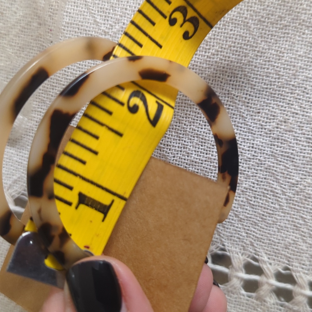 Two Leopard ANTHRO Hoops - Picture 3 of 3